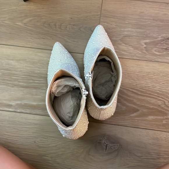 Betsey Johnson Cady Ivory Booties - Picture 7 of 16